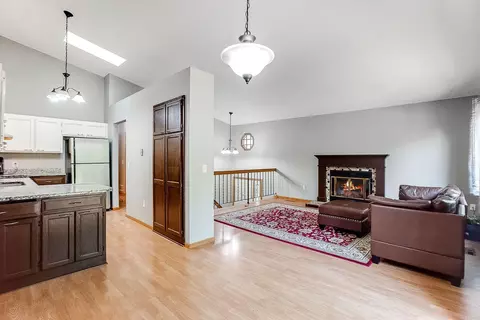 1558 Baylor Ct, Eagan, MN 55122 photo 8