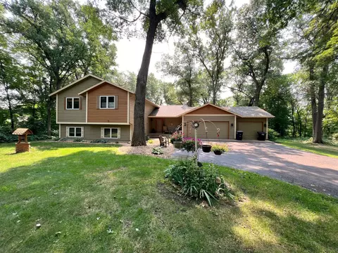 4385 200th Ln NE, East Bethel, MN 55092
