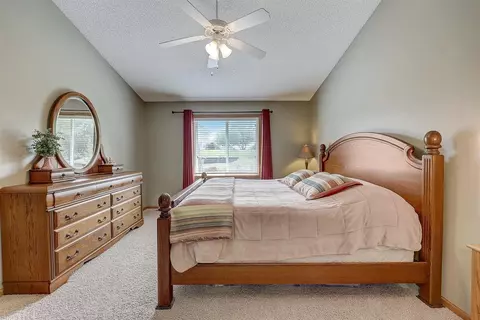 4811 Red Pine Ct, Eagan, MN 55123 photo 20