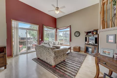 4811 Red Pine Ct, Eagan, MN 55123 photo 6