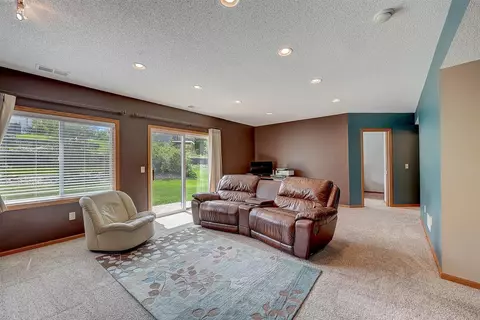 4811 Red Pine Ct, Eagan, MN 55123 photo 31