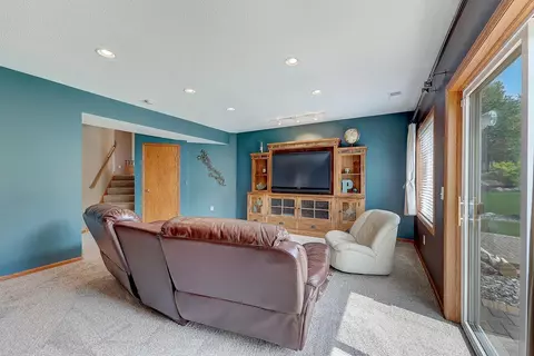 4811 Red Pine Ct, Eagan, MN 55123 photo 32