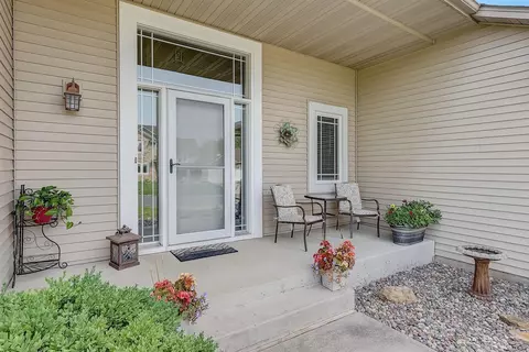 4811 Red Pine Ct, Eagan, MN 55123 photo 5