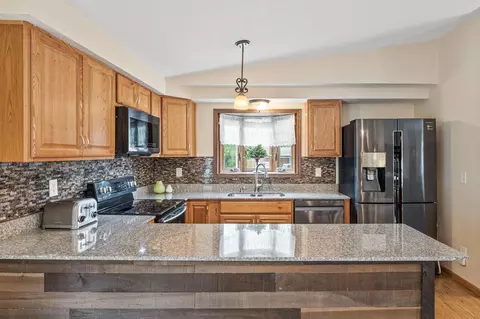 7667 Aldrich Cir N, Brooklyn Park, MN 55444