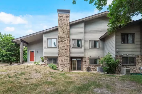 14619 Hampshire Pl, Burnsville, MN 55306