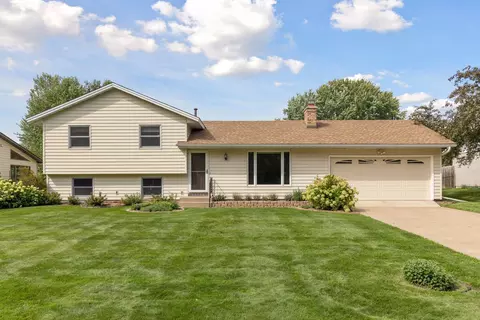 10103 Mississippi Blvd NW, Coon Rapids, MN 55433