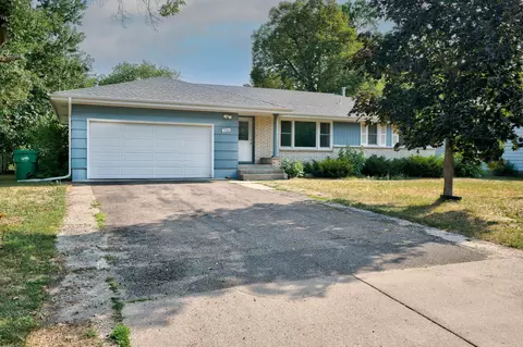 3301 62nd Ave N, Brooklyn Center, MN 55429