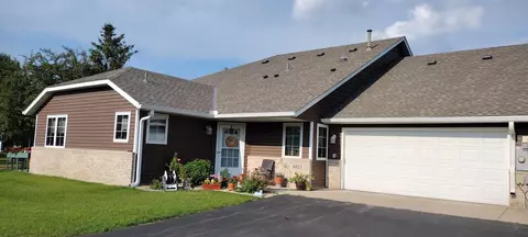 6021 Creekview Ln N, Brooklyn Park, MN 55443