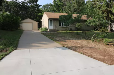 2539 Mayer Ln E, Maplewood, MN 55119