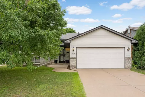 304 5th St NE, Minneapolis, MN 55413