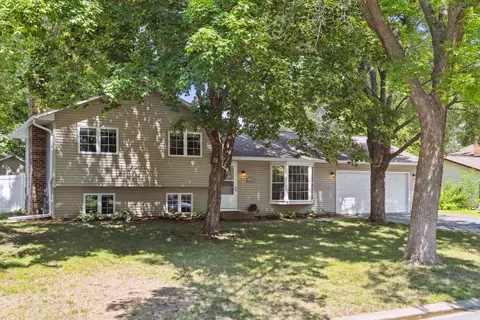 9998 108th Pl N, Maple Grove, MN 55369