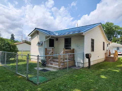 1305 10th St S, Virginia, MN 55792