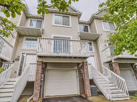 2320 Lower Afton Rd E #413, Maplewood, MN 55119