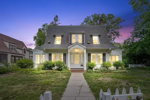 2189 Stanford Ave, Saint Paul, MN 55105