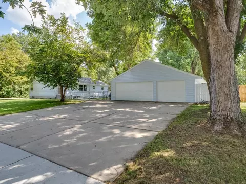 11541 Winnetka Ave N, Champlin, MN 55316