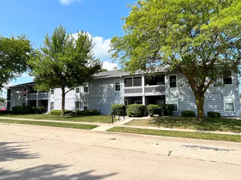 232 S Dewey St, Fairmont, MN 56031