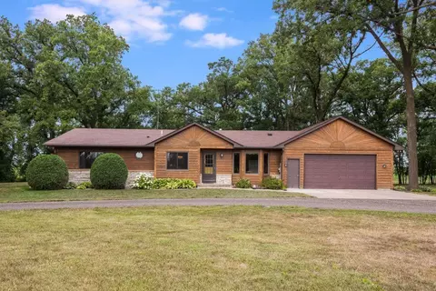 34600 Hupp St NE, Cambridge, MN 55008