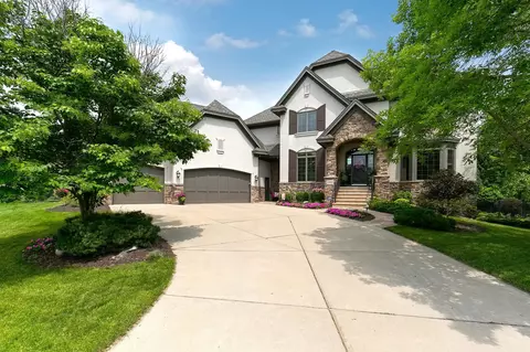 10684 Sonoma Rdg, Eden Prairie, MN 55347