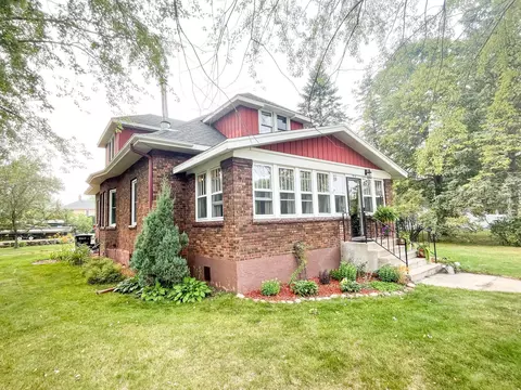 514 3rd St SE, Little Falls, MN 56345