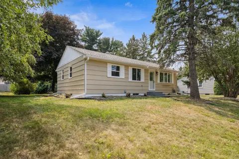 6181 Garbe Ave, Woodbury, MN 55125
