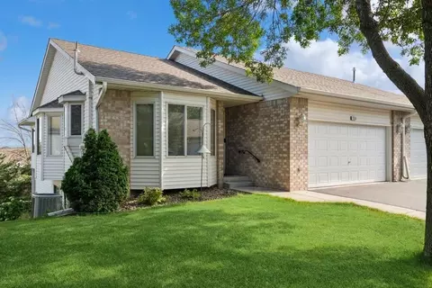 15969 Hyland Dr, Apple Valley, MN 55124