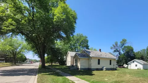 39 E Snelling Ave, Appleton, MN 56208 photo 2