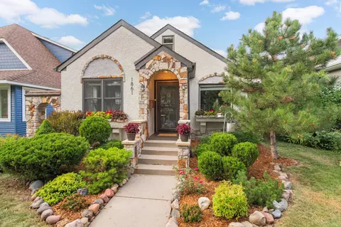 1861 Juliet Ave, Saint Paul, MN 55105