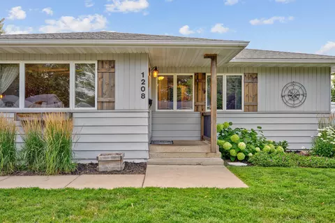 1208 Home Pl, Faribault, MN 55021 photo 4