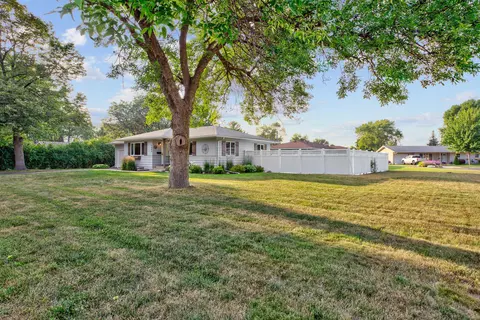 1208 Home Pl, Faribault, MN 55021 photo 3