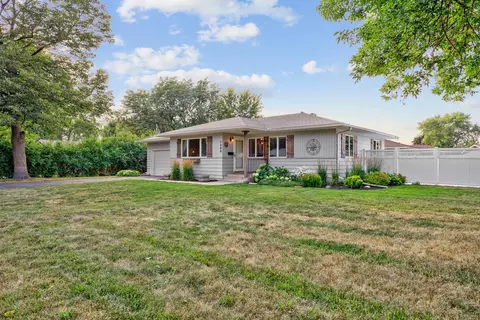 1208 Home Pl, Faribault, MN 55021 photo 2
