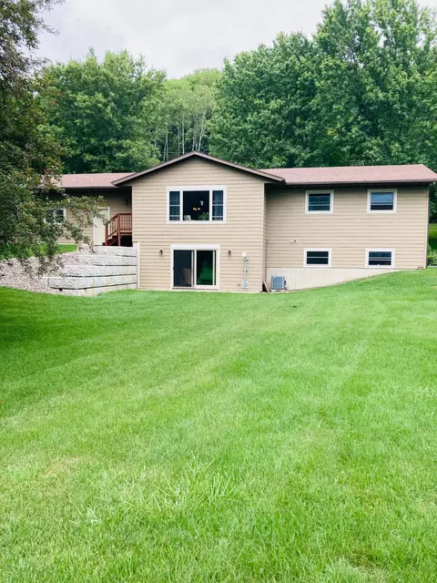 w8568 Us 10, Ellsworth, WI 54011