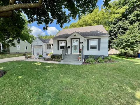 1738 Linn Ave, Owatonna, MN 55060