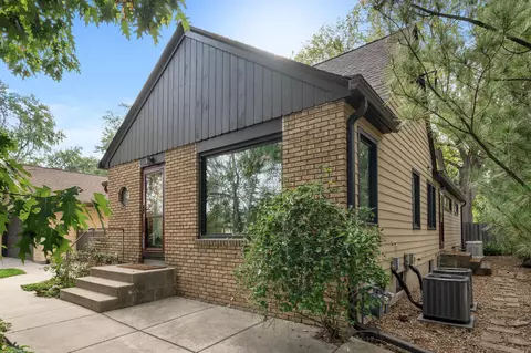 5631 Saint Croix Ave N, Golden Valley, MN 55422