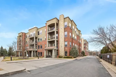 462 Ford Rd #101B, Saint Louis Park, MN 55426