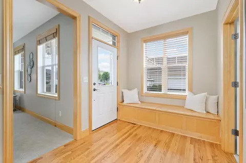1609 Summit Hl, Eagan, MN 55122 photo 4