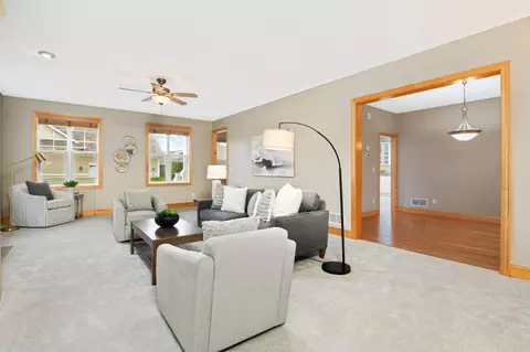 1609 Summit Hl, Eagan, MN 55122 photo 9
