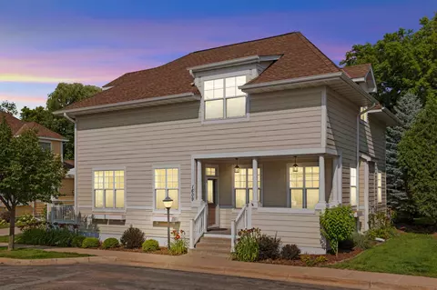 1609 Summit Hl, Eagan, MN 55122