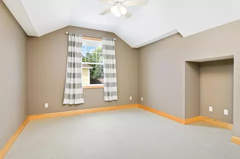 1609 Summit Hl, Eagan, MN 55122 photo 24