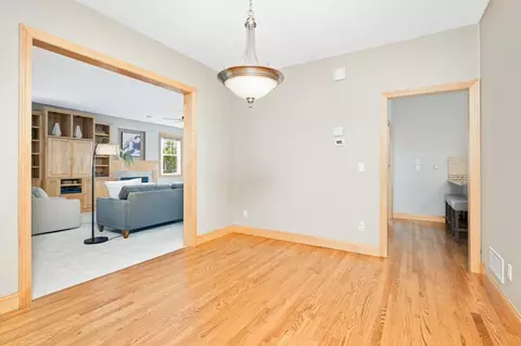 1609 Summit Hl, Eagan, MN 55122 photo 10