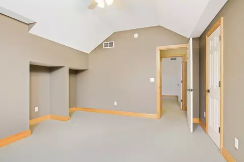 1609 Summit Hl, Eagan, MN 55122 photo 25
