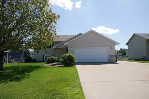 2230 Birch St W, Rosemount, MN 55068