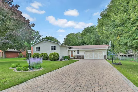 2052 Walnut Ave, New Brighton, MN 55112
