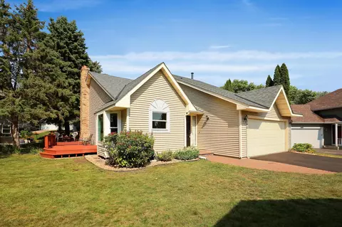 7358 Williams Ln, Eden Prairie, MN 55346