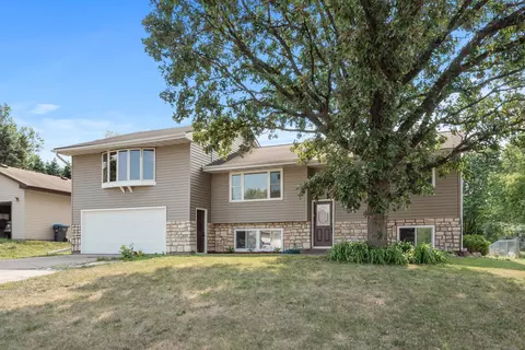 2081 Park Row, North Saint Paul, MN 55109