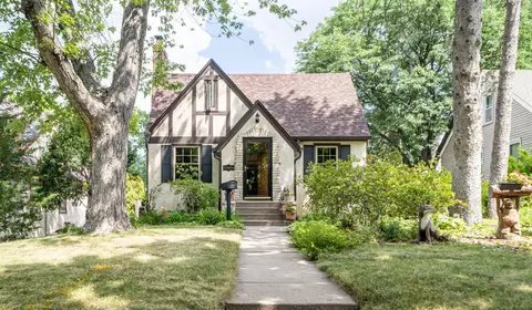 871 Parkview Ave, Saint Paul, MN 55117