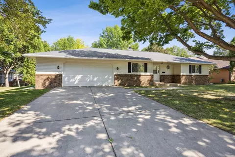 609 24th St SE, Willmar, MN 56201 photo 3