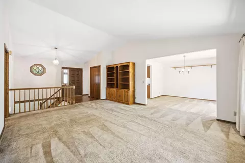 609 24th St SE, Willmar, MN 56201 photo 4