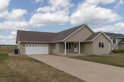 1901 Brownell St, Saint Charles, MN 55972