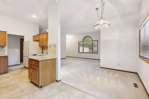 4132 Arbor Ln, Eagan, MN 55122 photo 14