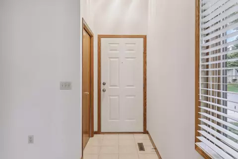 4132 Arbor Ln, Eagan, MN 55122 photo 7